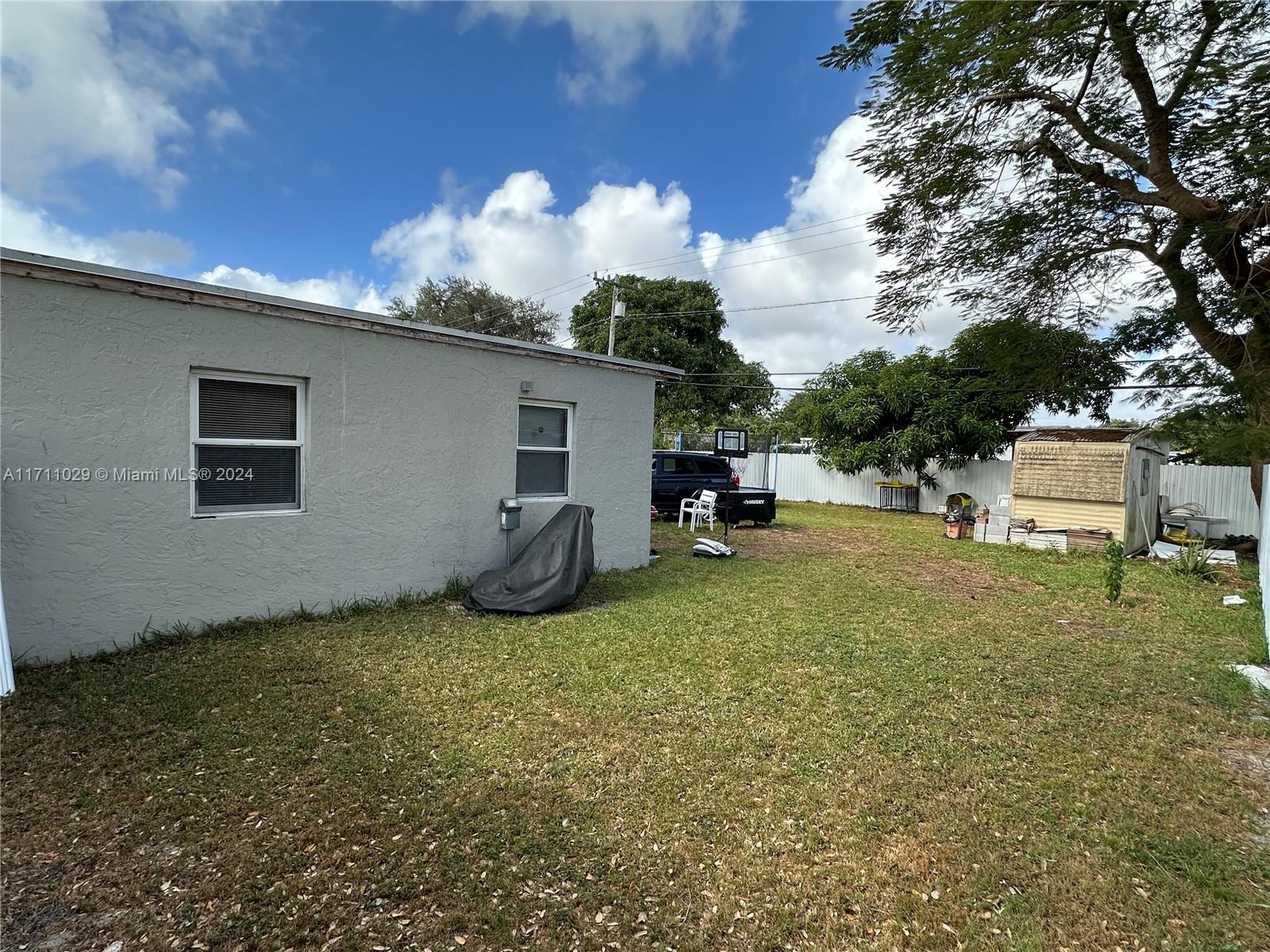 2501 NW 161st St, Miami Gardens, Florida image 17