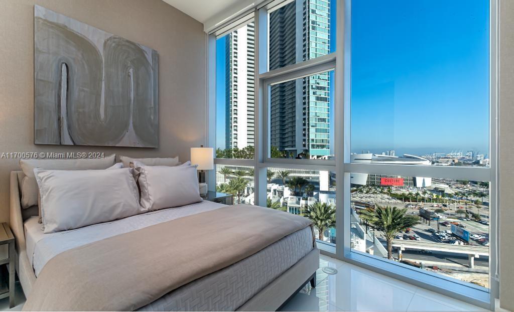 851 NE 1st Ave #1011, Miami FL 33132