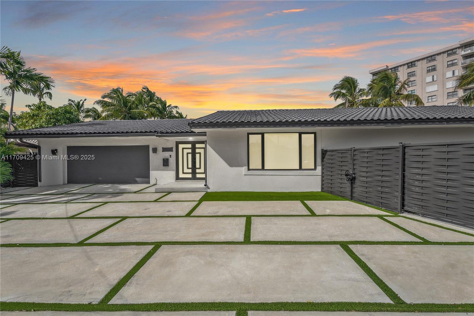 House for Sale in North Miami, FL