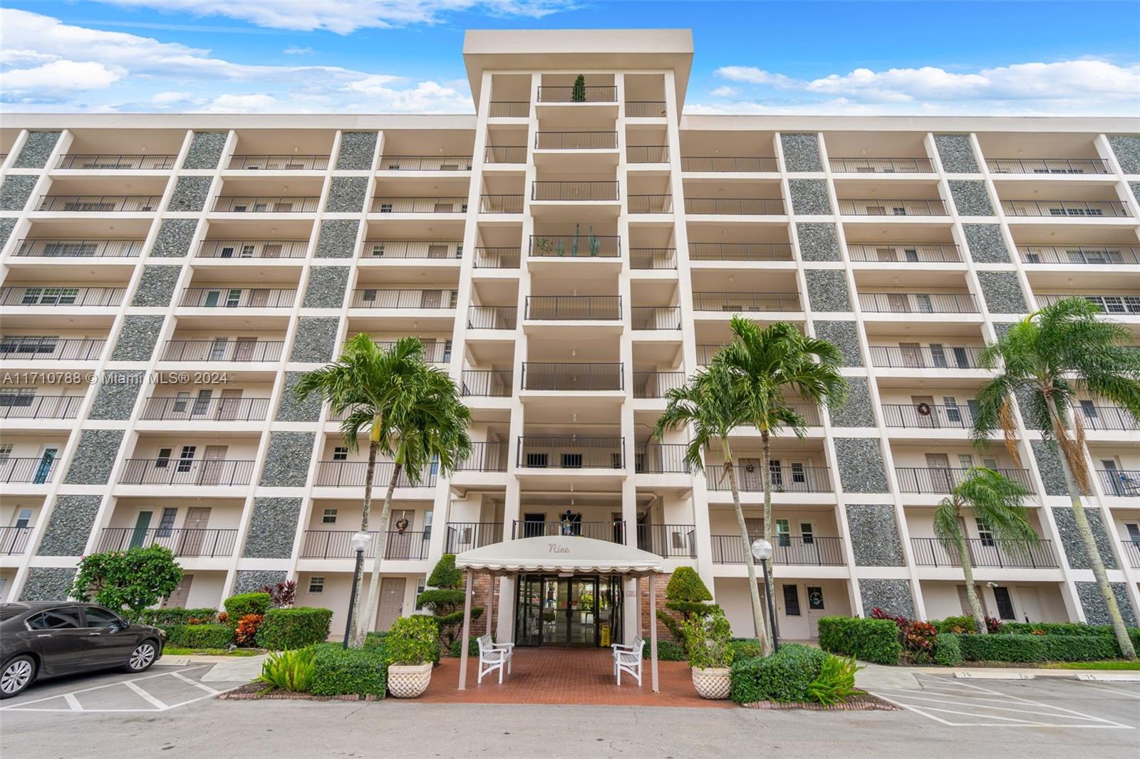 3100 N Palm Aire Dr #104, Pompano Beach, Florida image 24