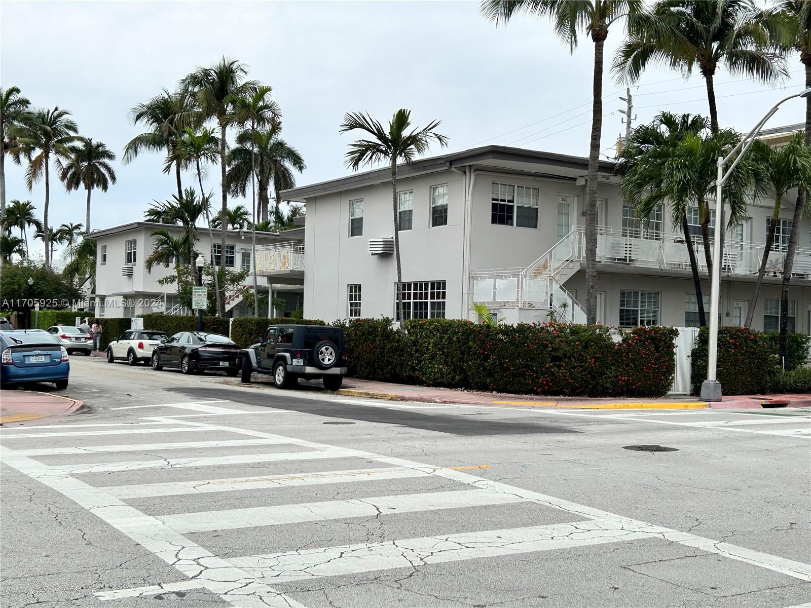 717 Espanola Way #105, Miami Beach, Florida image 17