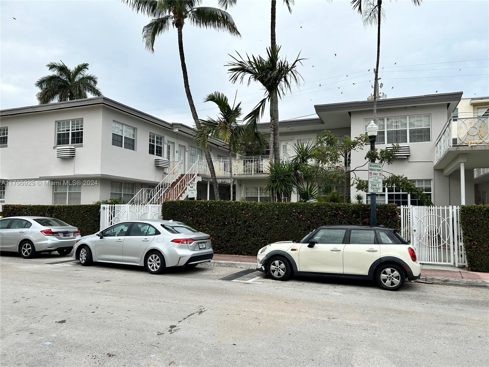 717 Espanola Way #105, Miami Beach, Florida image 22