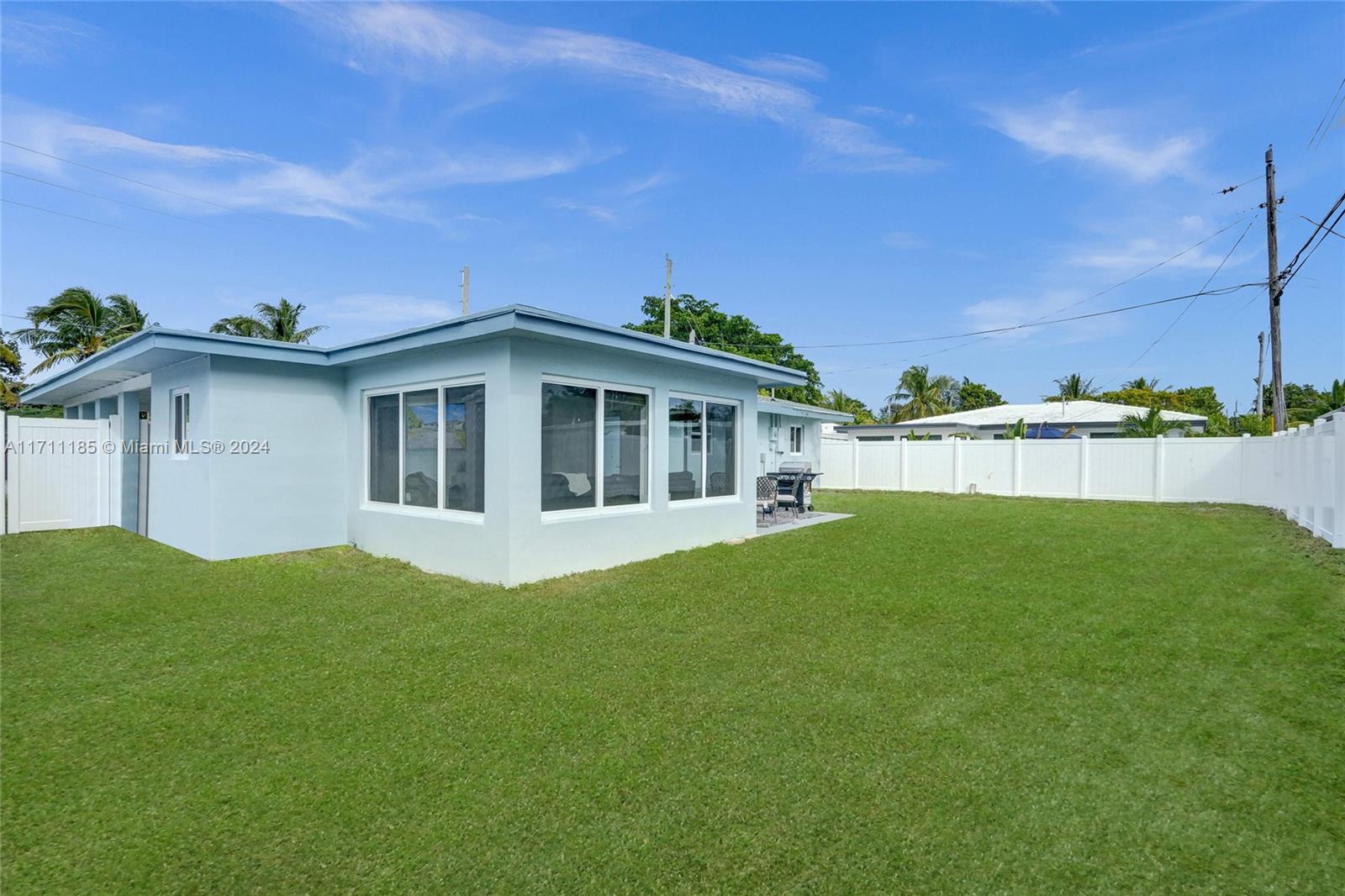 820 NE 8th St, Pompano Beach, Florida image 30