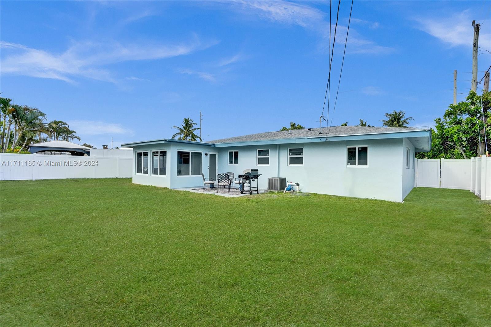 820 NE 8th St, Pompano Beach, Florida image 31