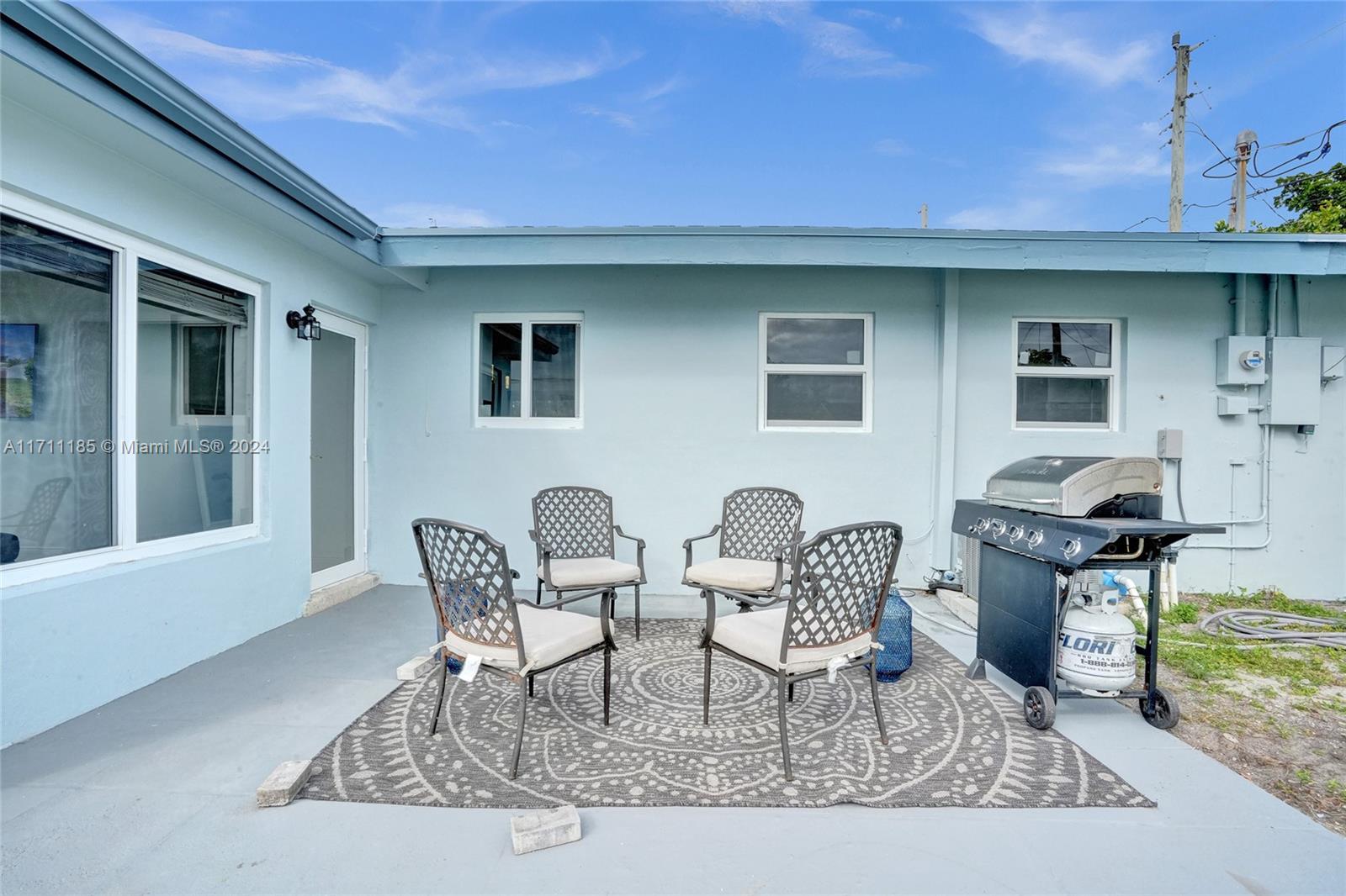 820 NE 8th St, Pompano Beach, Florida image 33