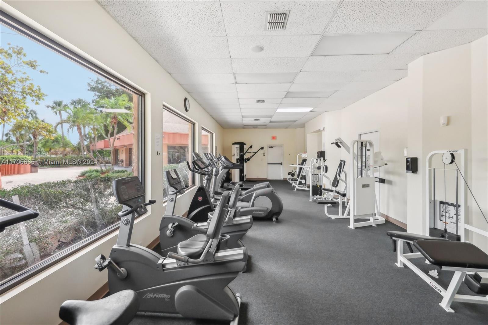 3170 Holiday Springs Blvd #6-108, Margate, Florida image 32