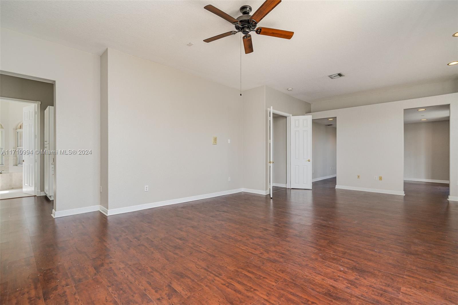 Listing Photo 13