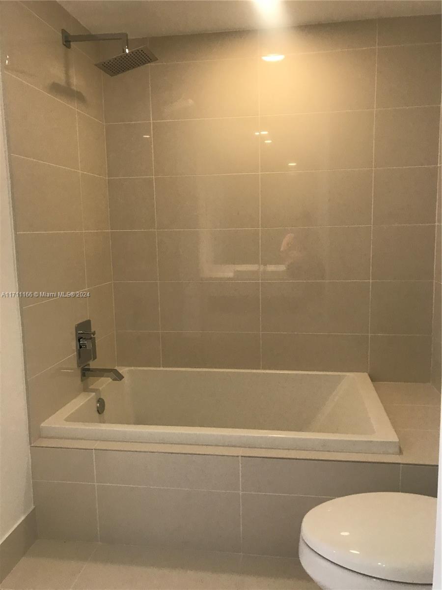 55 SW 9th St #1409, Miami FL 33130