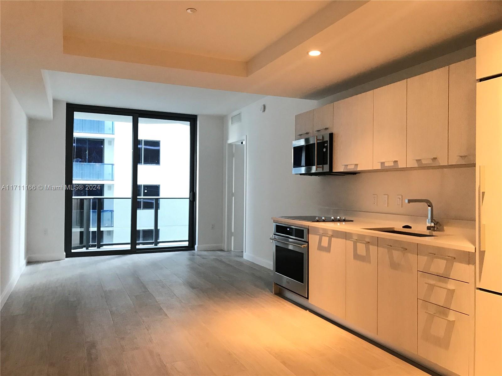 55 SW 9th St #1409, Miami FL 33130