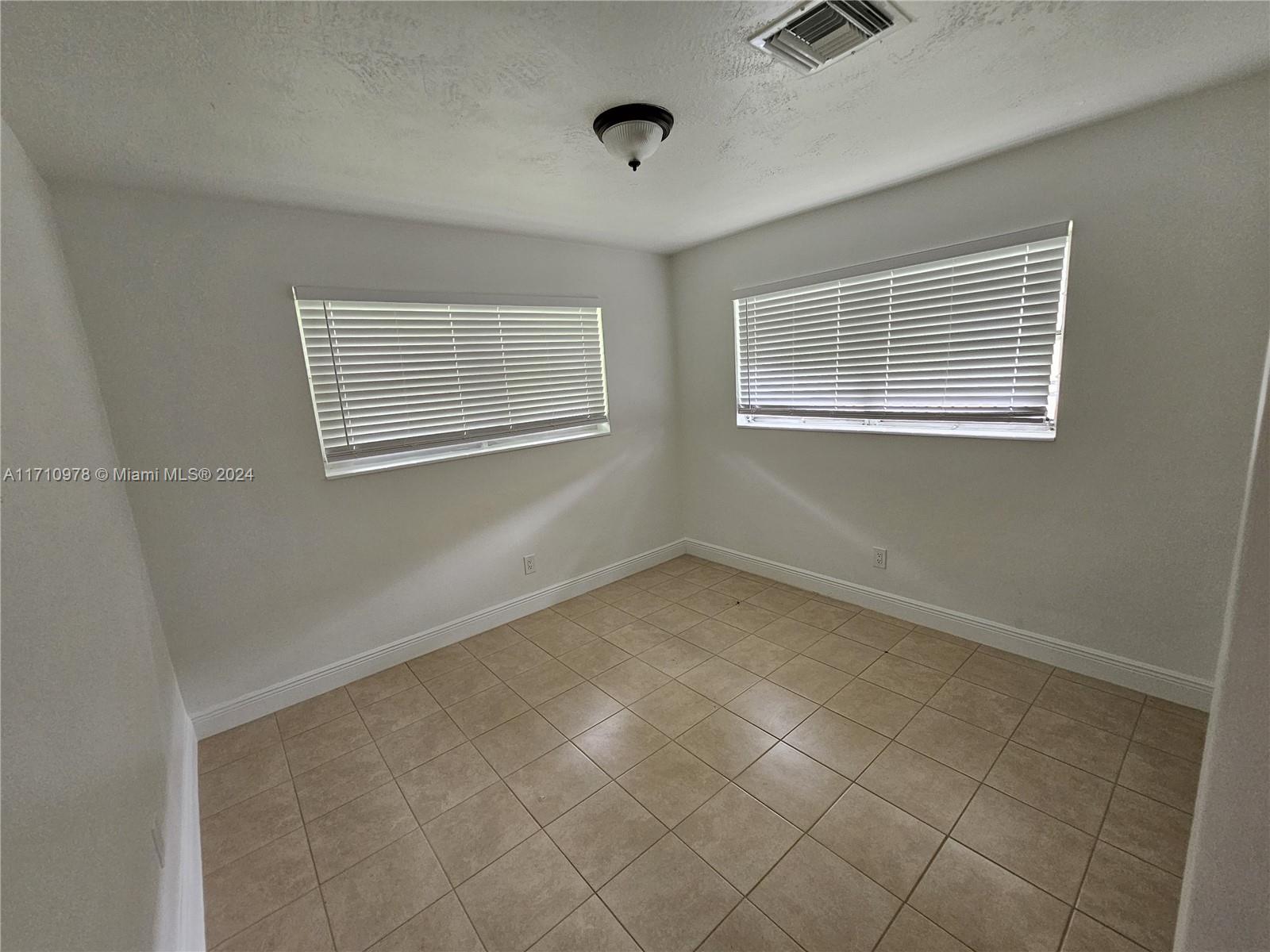 1720 NW 28th Ave, Fort Lauderdale, Florida image 25