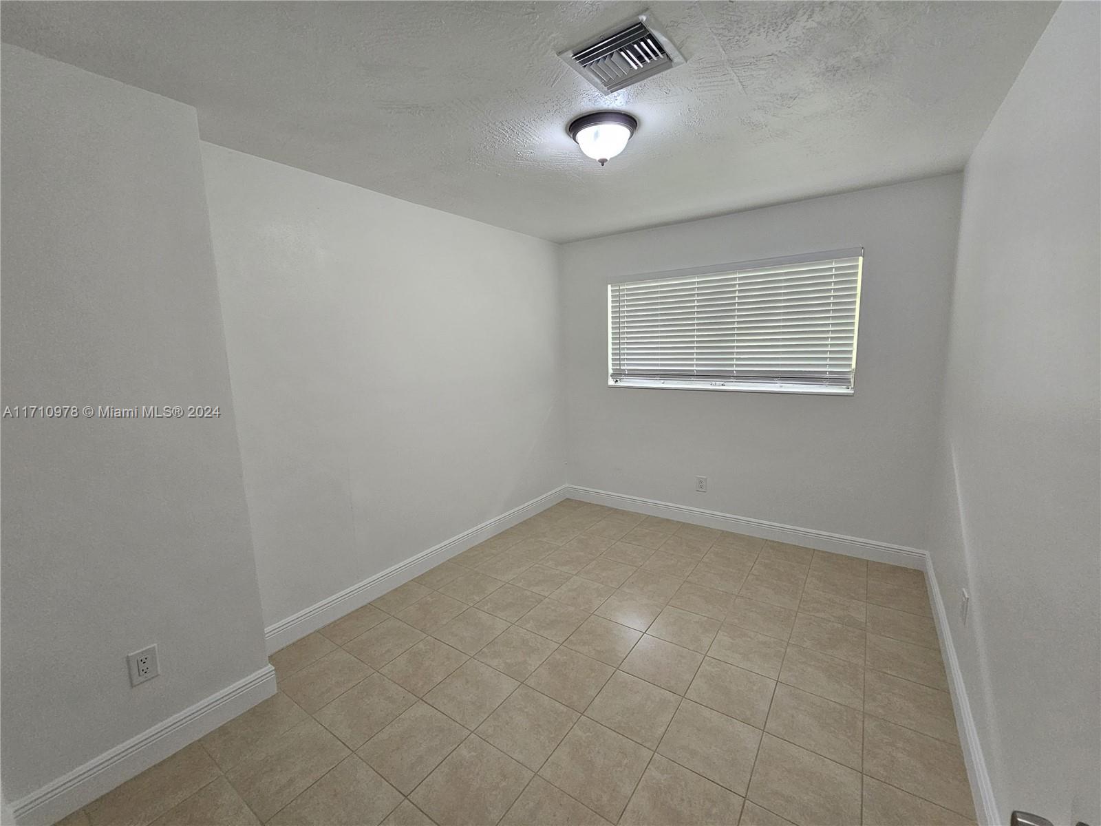 1720 NW 28th Ave, Fort Lauderdale, Florida image 27