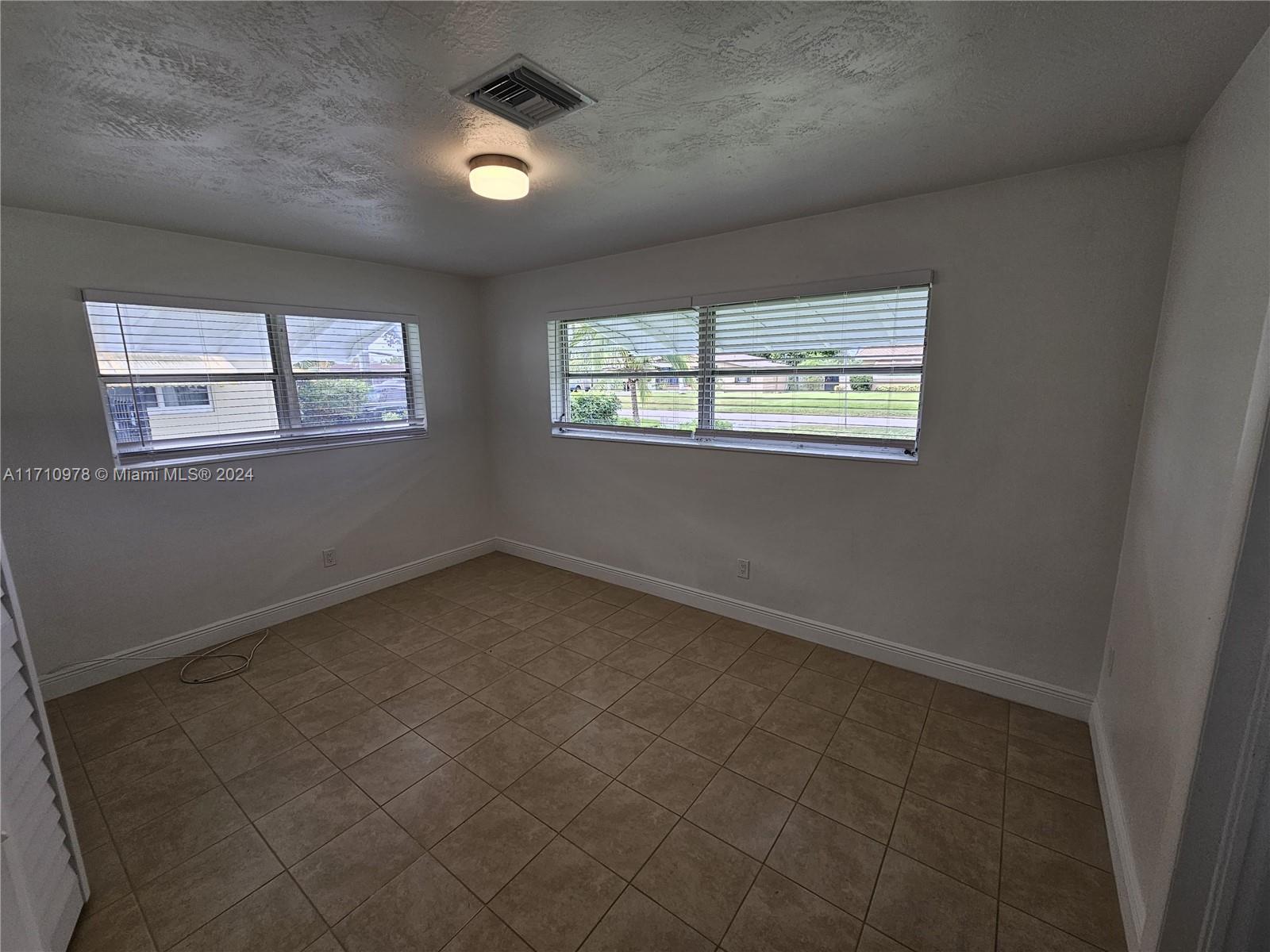 1720 NW 28th Ave, Fort Lauderdale, Florida image 31