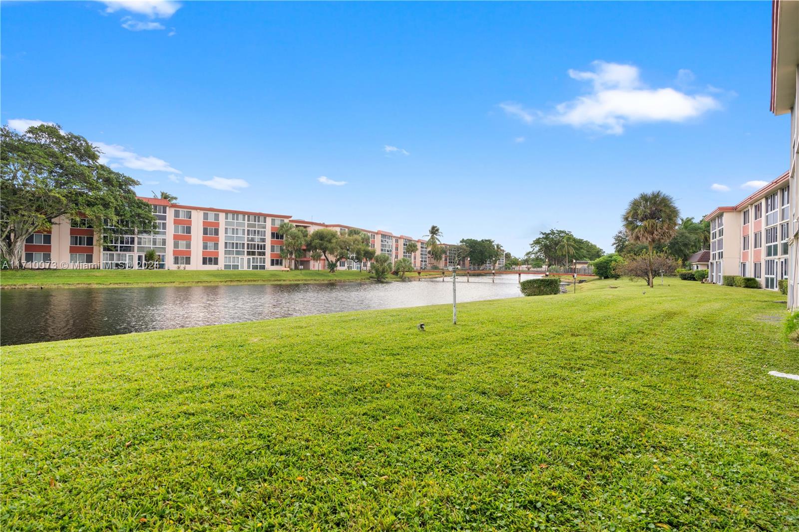 1080 Del Lago Cir #103, Sunrise, Florida image 30