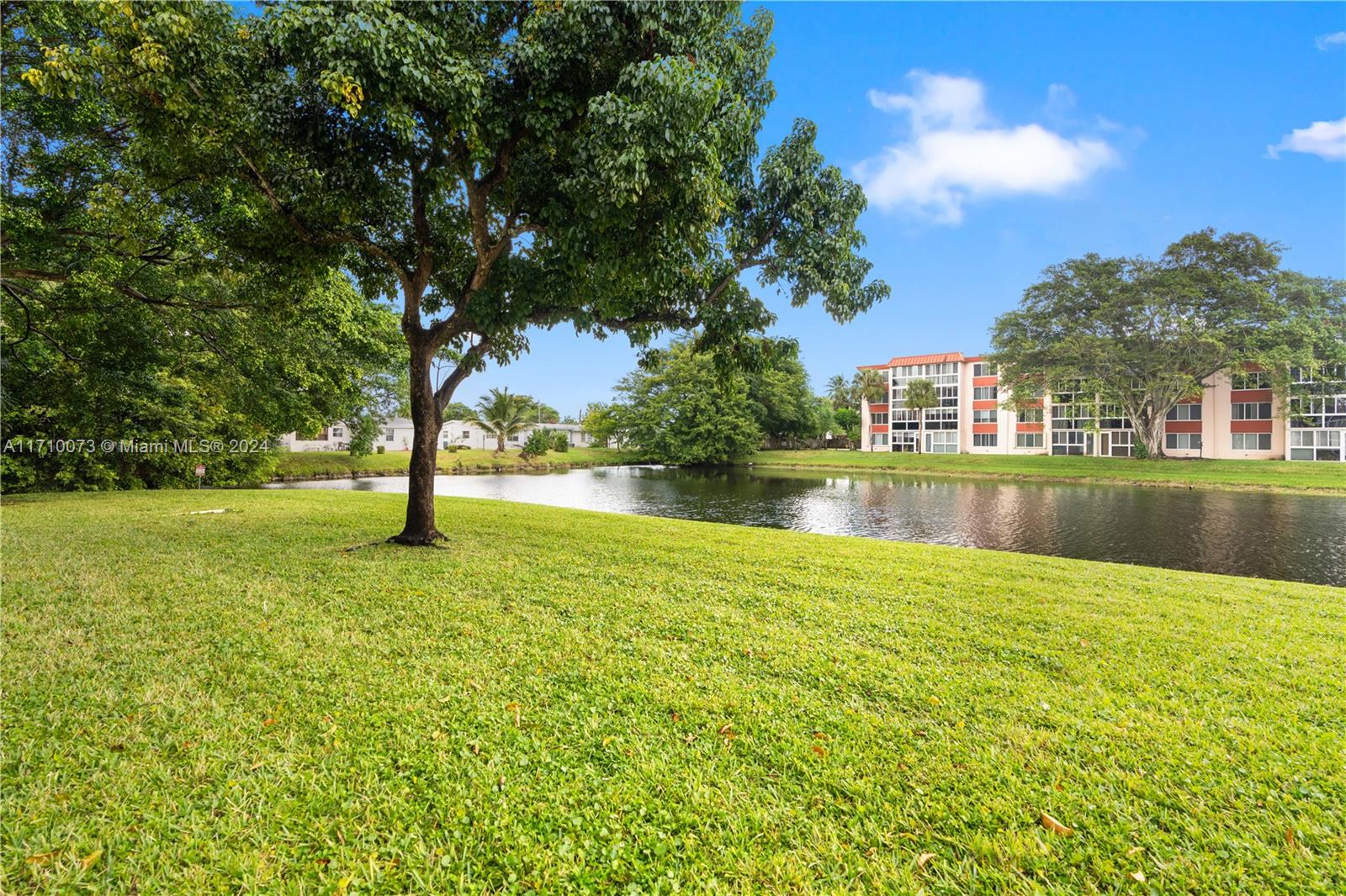 1080 Del Lago Cir #103, Sunrise, Florida image 32