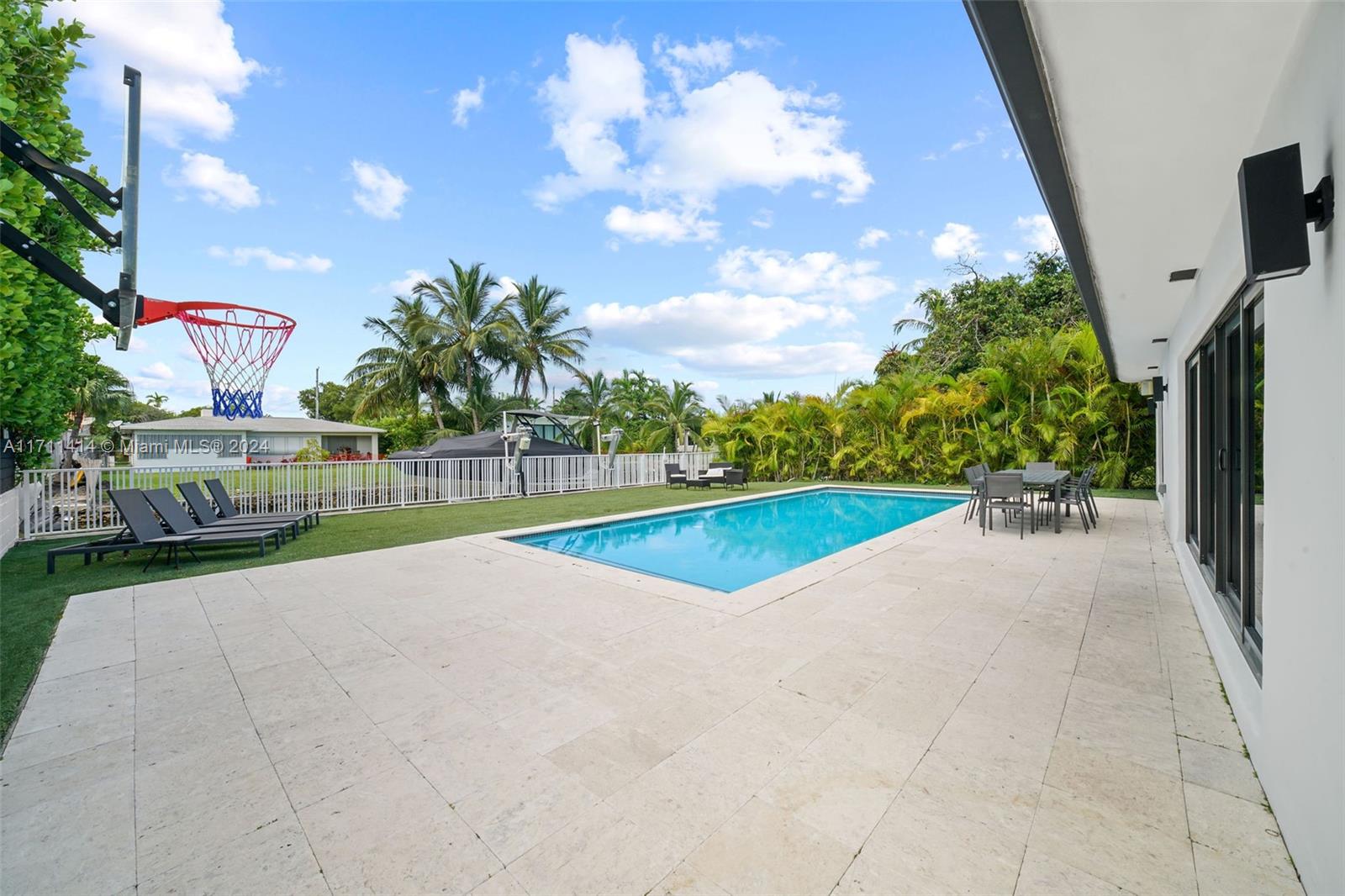 1555 Daytonia Rd, Miami Beach, Florida image 16