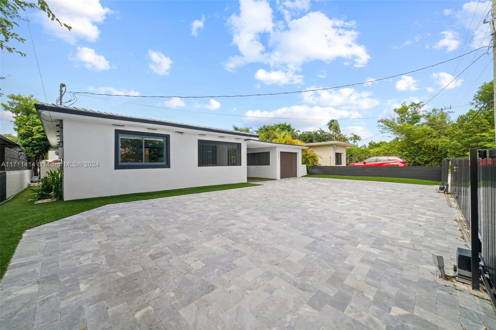 1555 Daytonia Rd, Miami Beach, Florida image 3