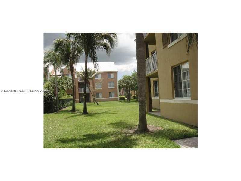 711 SW 111th Way #108, Pembroke Pines, Florida image 3