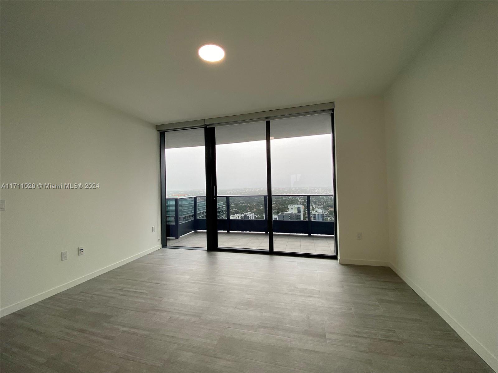 1000 Brickell Plz #4406, Miami FL 33131