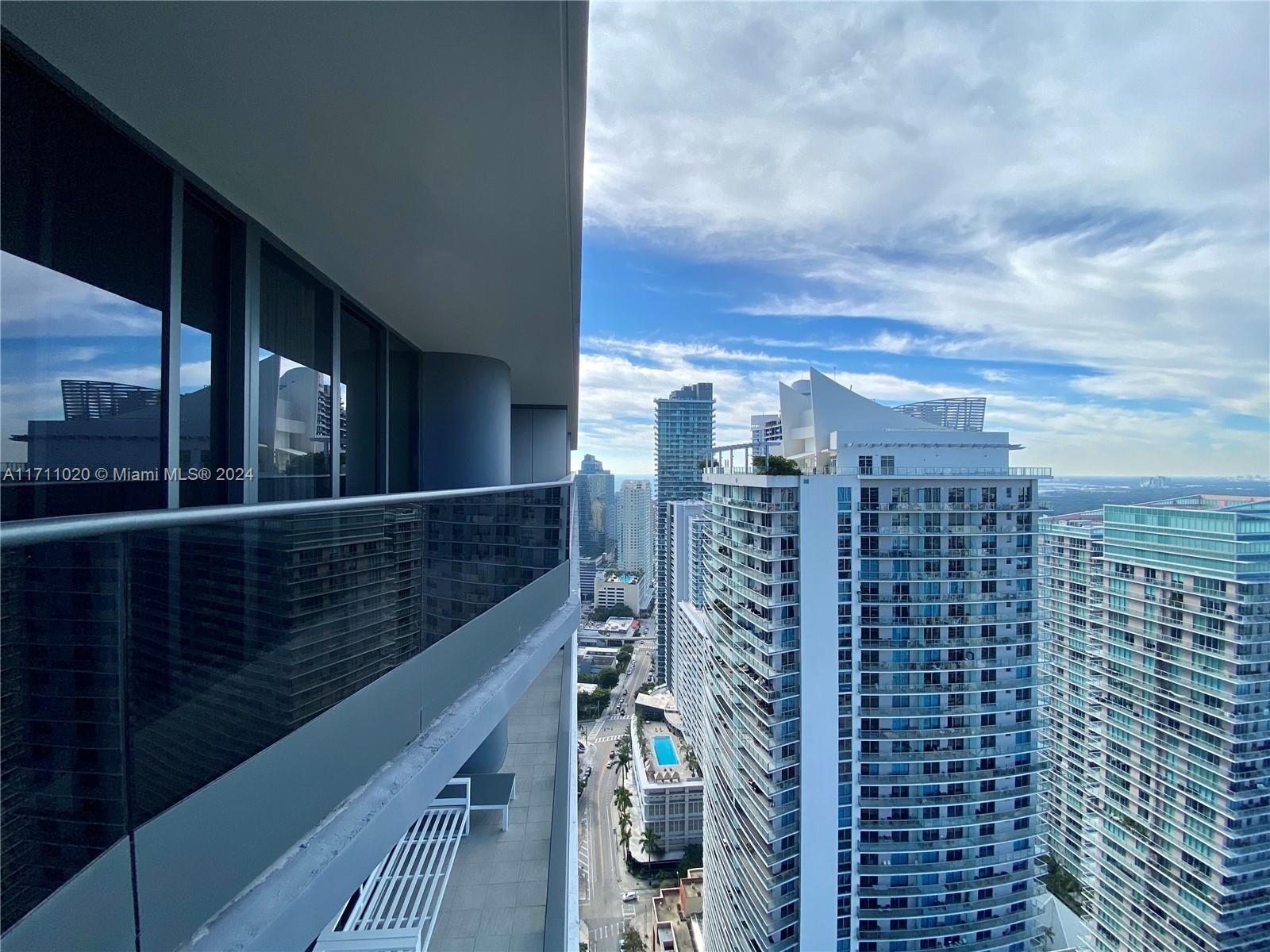1000 Brickell Plz #4406, Miami FL 33131