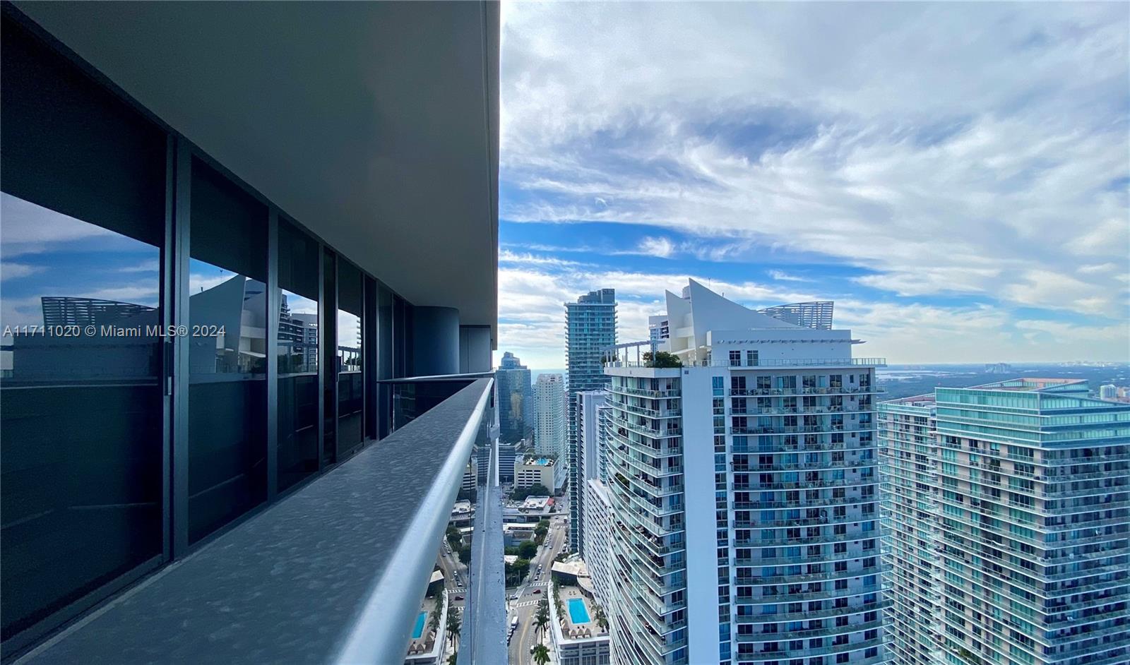 1000 Brickell Plz #4406, Miami FL 33131