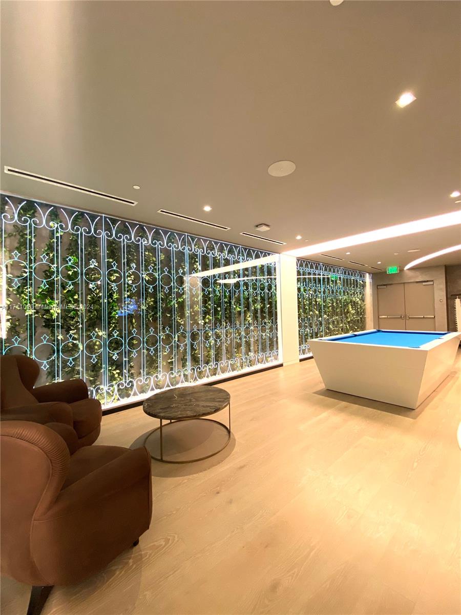 1000 Brickell Plz #4406, Miami FL 33131