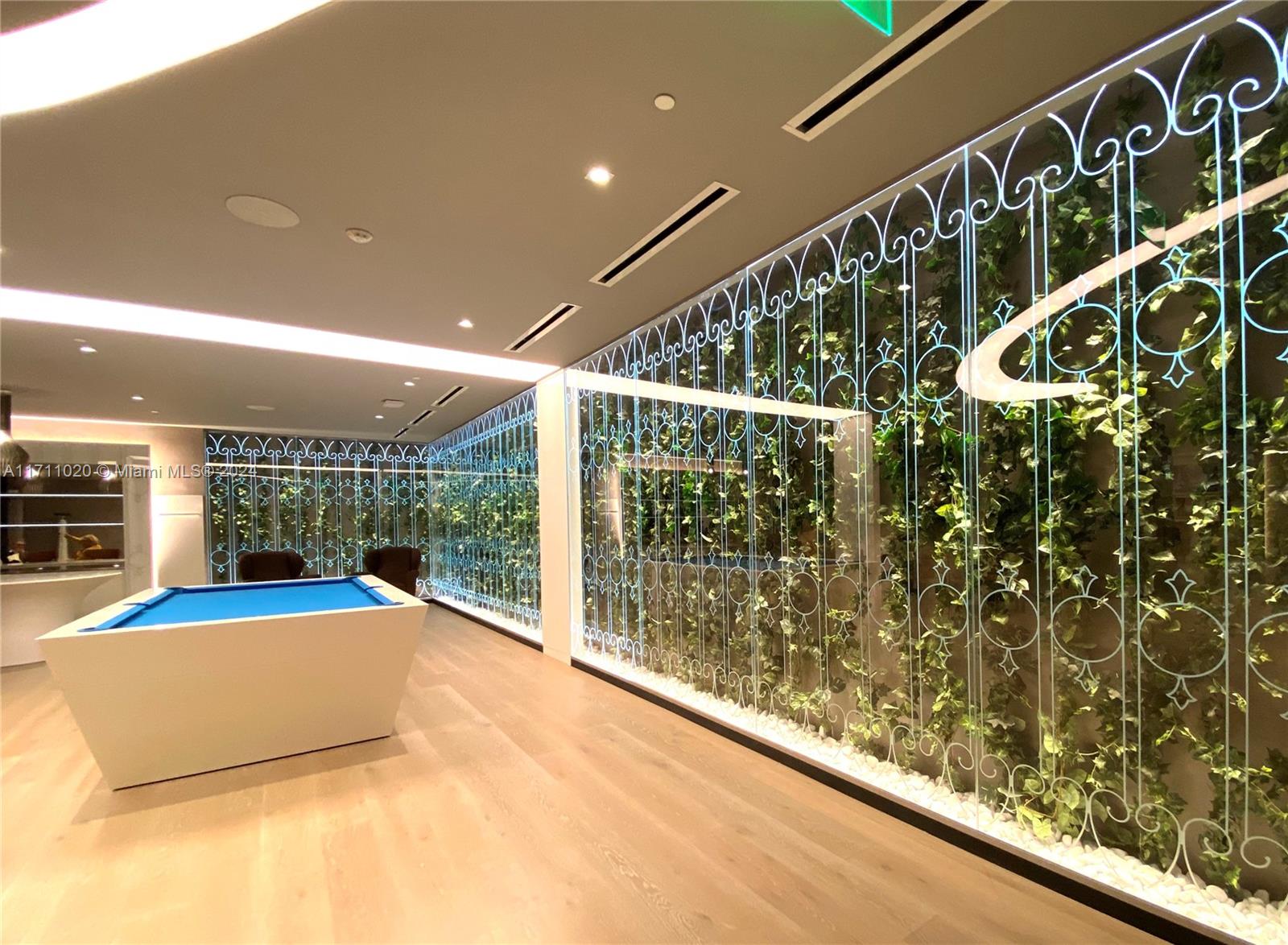 1000 Brickell Plz #4406, Miami FL 33131