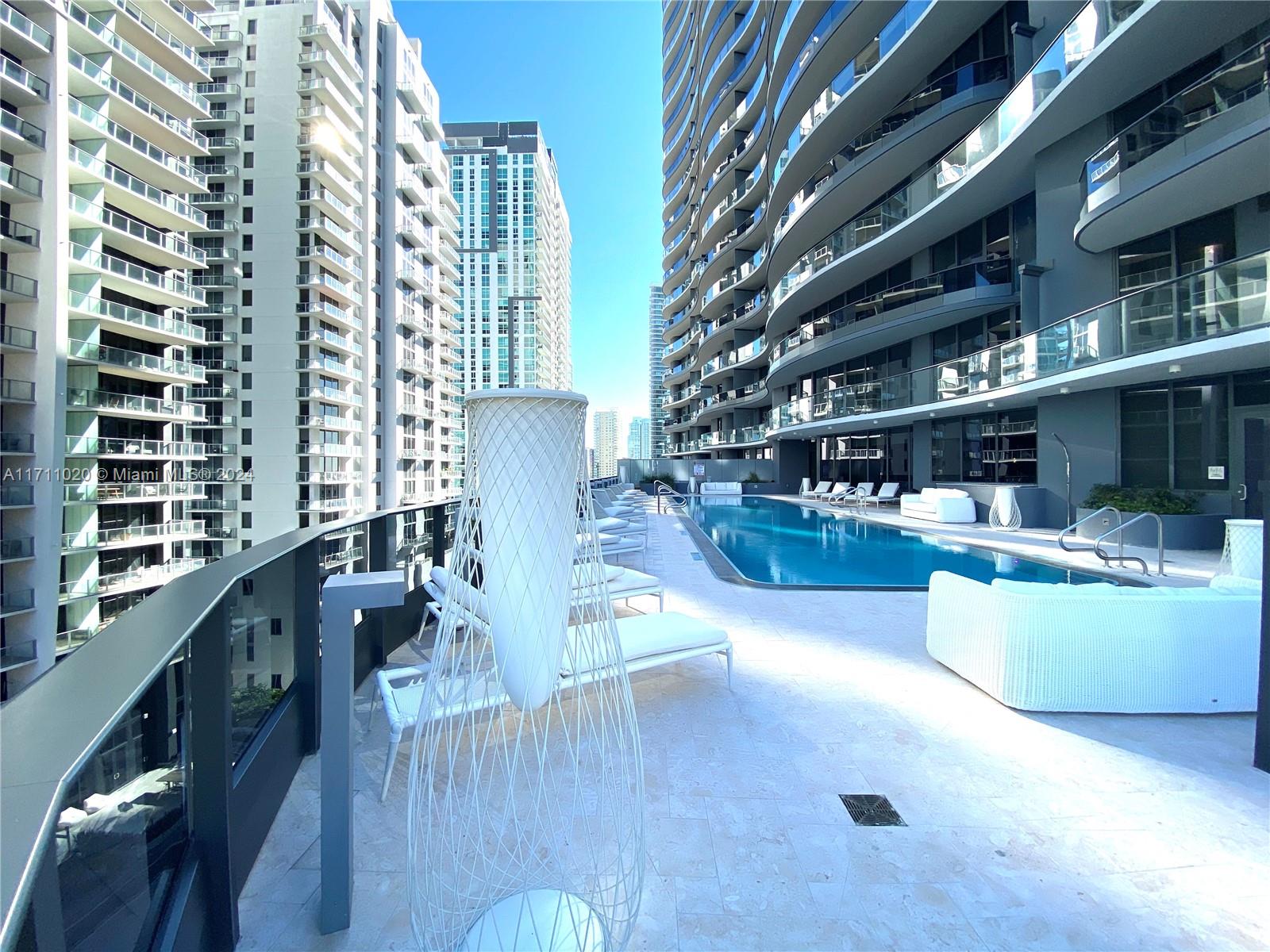 1000 Brickell Plz #4406, Miami FL 33131