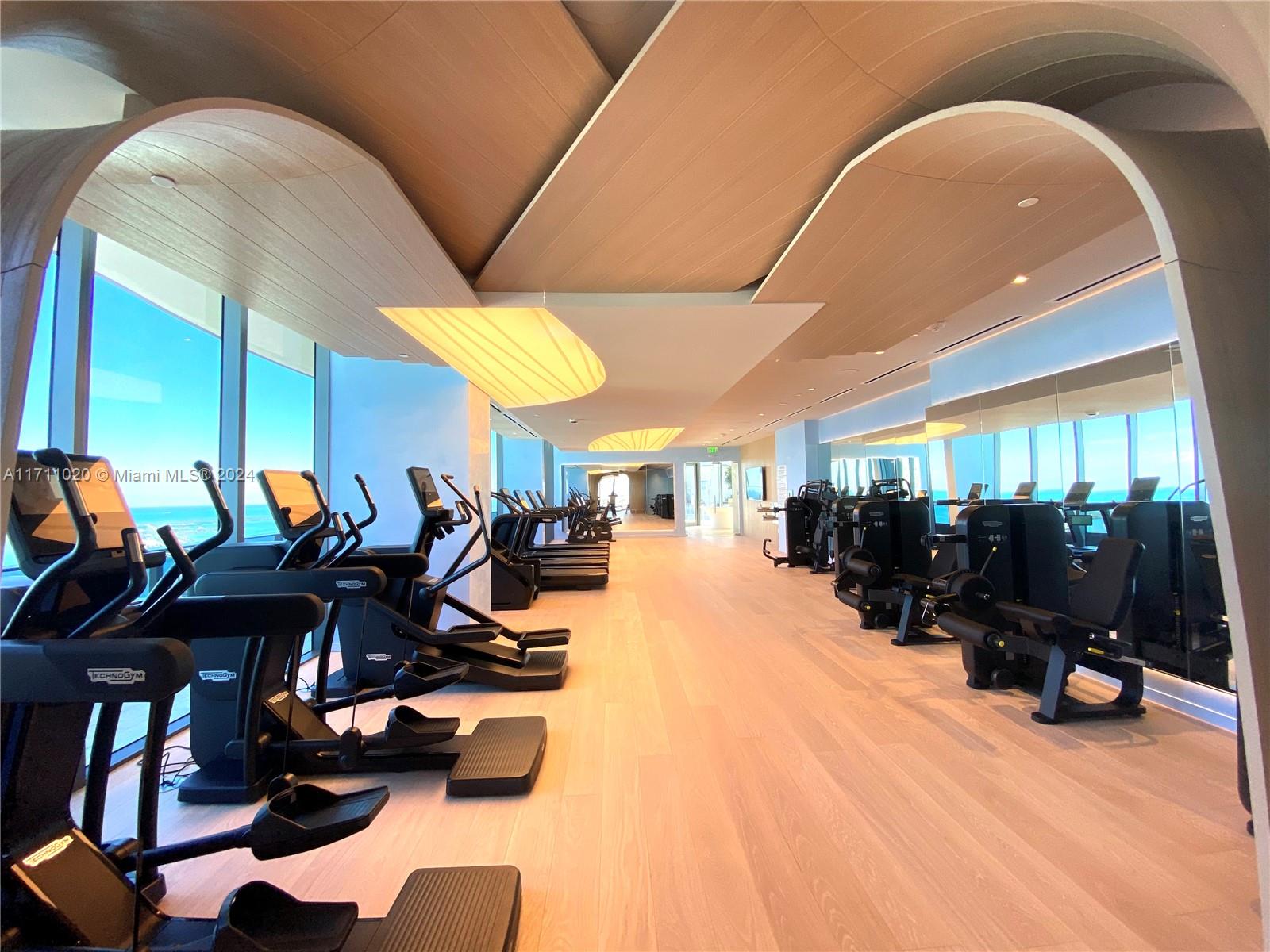 1000 Brickell Plz #4406, Miami FL 33131