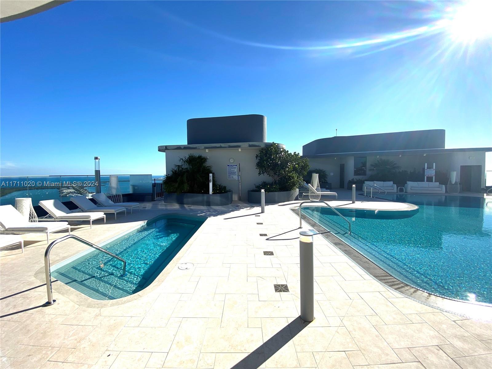 1000 Brickell Plz #4406, Miami FL 33131