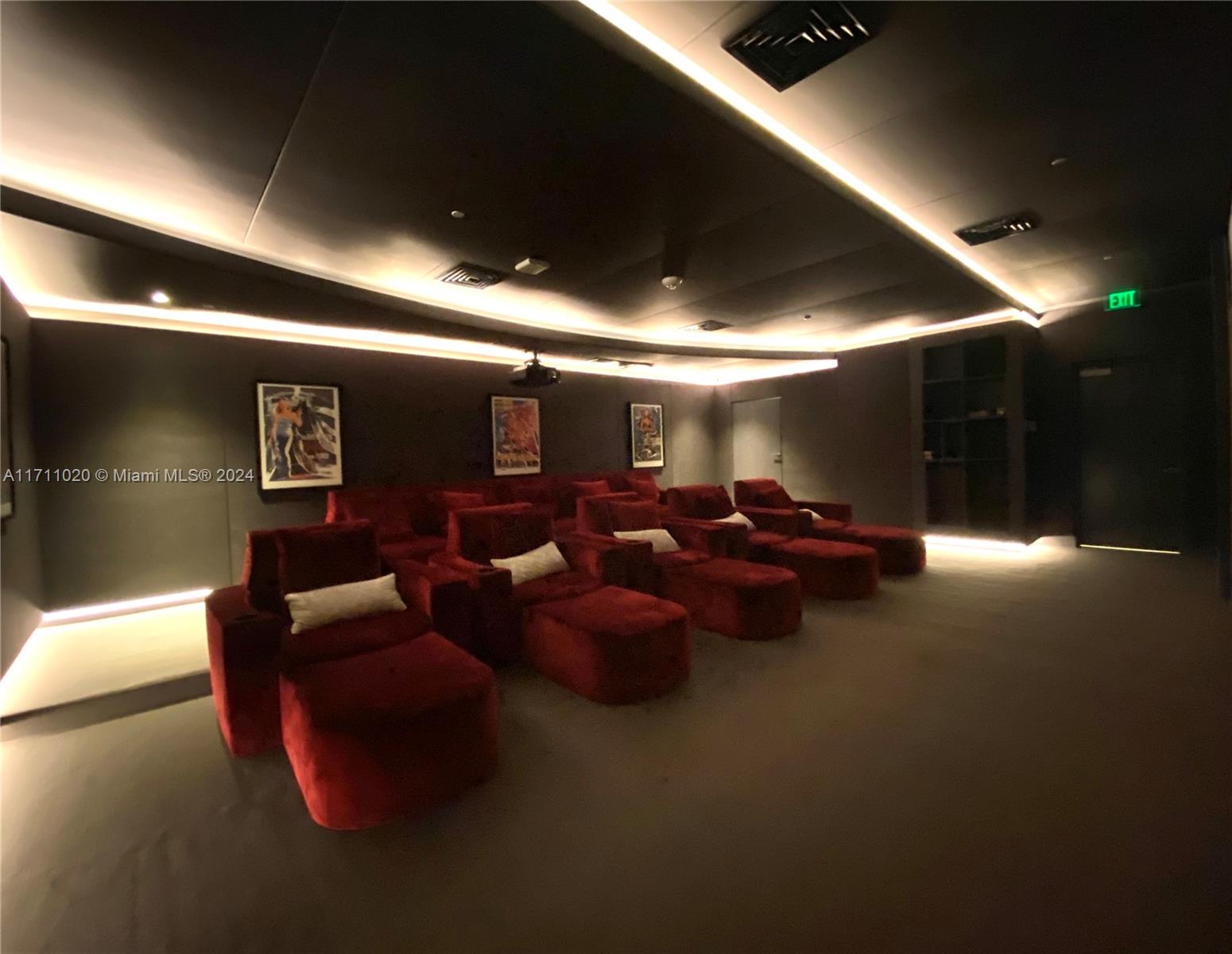 1000 Brickell Plz #4406, Miami FL 33131