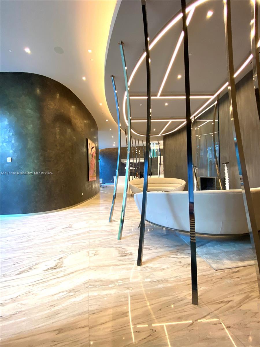 1000 Brickell Plz #4406, Miami FL 33131