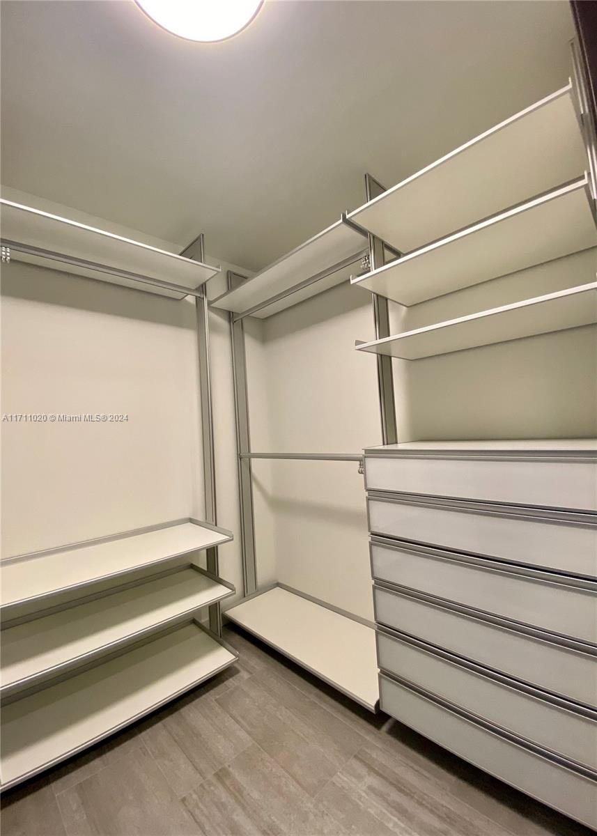1000 Brickell Plz #4406, Miami FL 33131