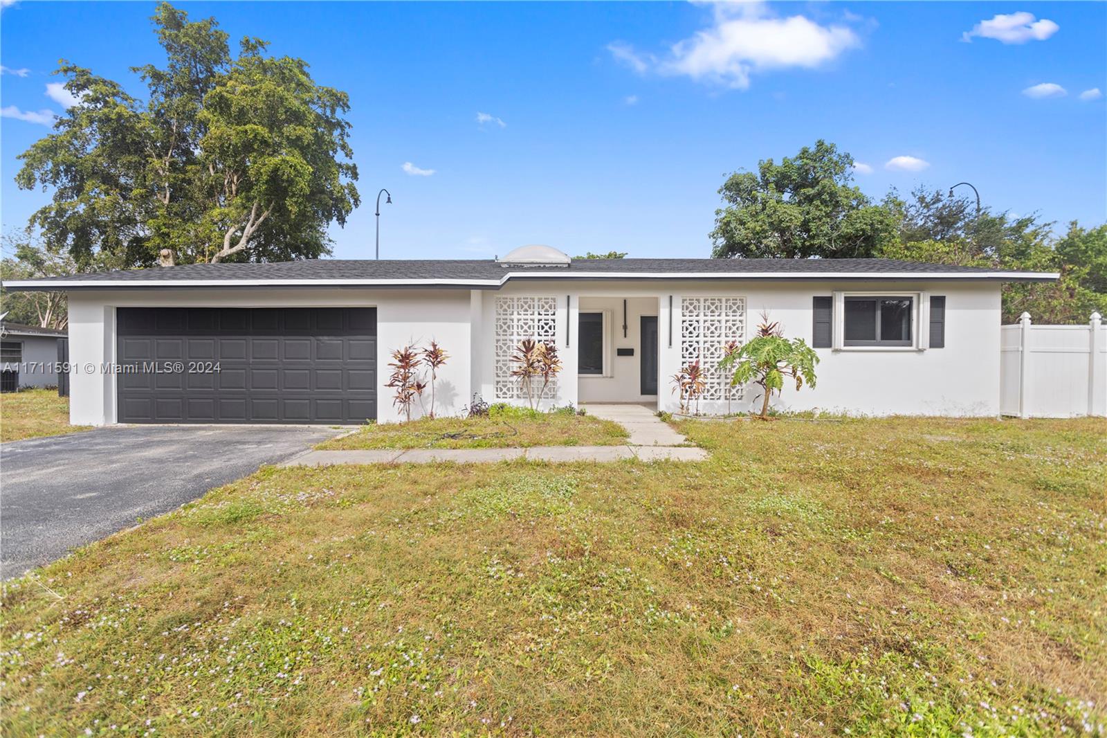 5461 SW 1st St, Plantation, Florida image 9