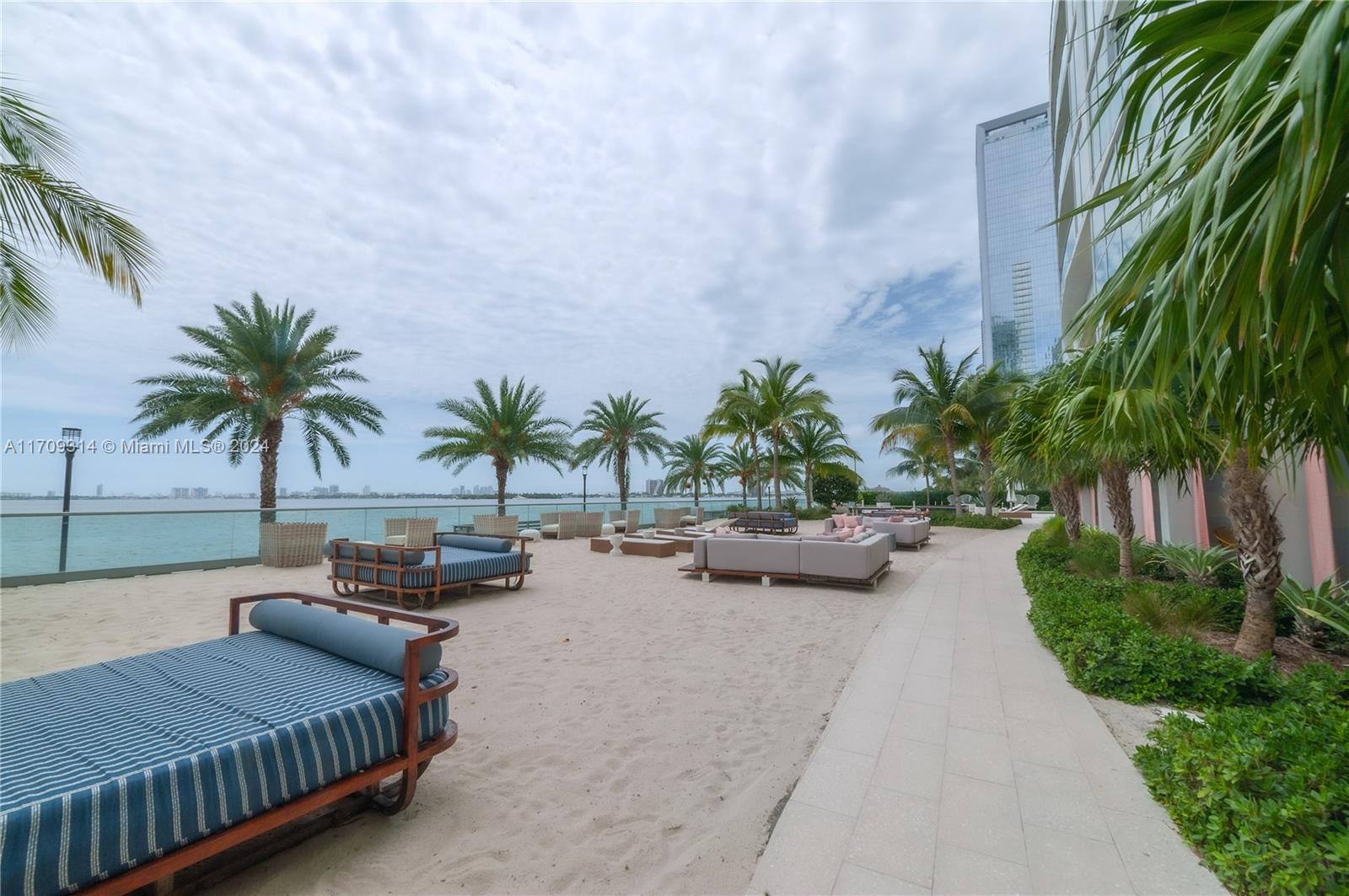 2900 NE 7th Ave #5001, Miami FL 33137