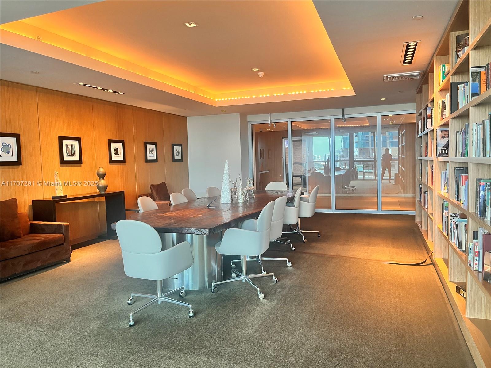 900 Biscayne Blvd #2702, Miami FL 33132