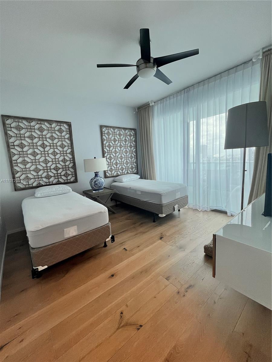 900 Biscayne Blvd #2702, Miami FL 33132