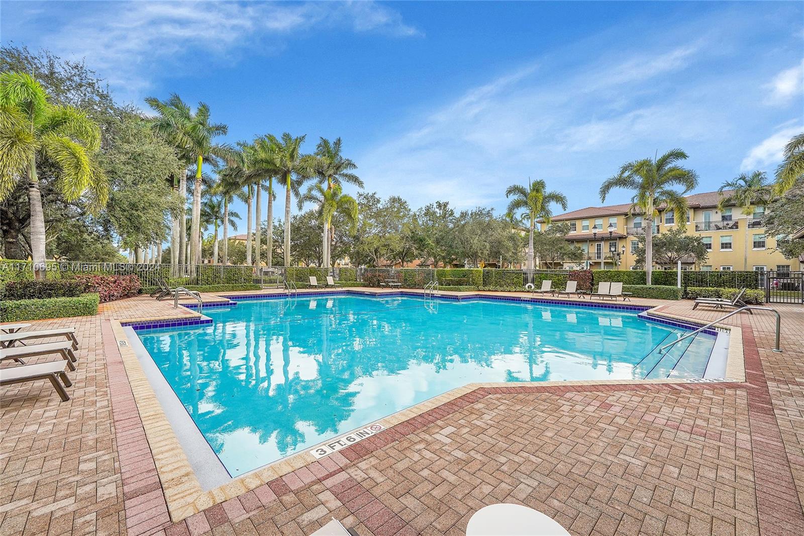 Residential, Pembroke Pines, Florida image 25