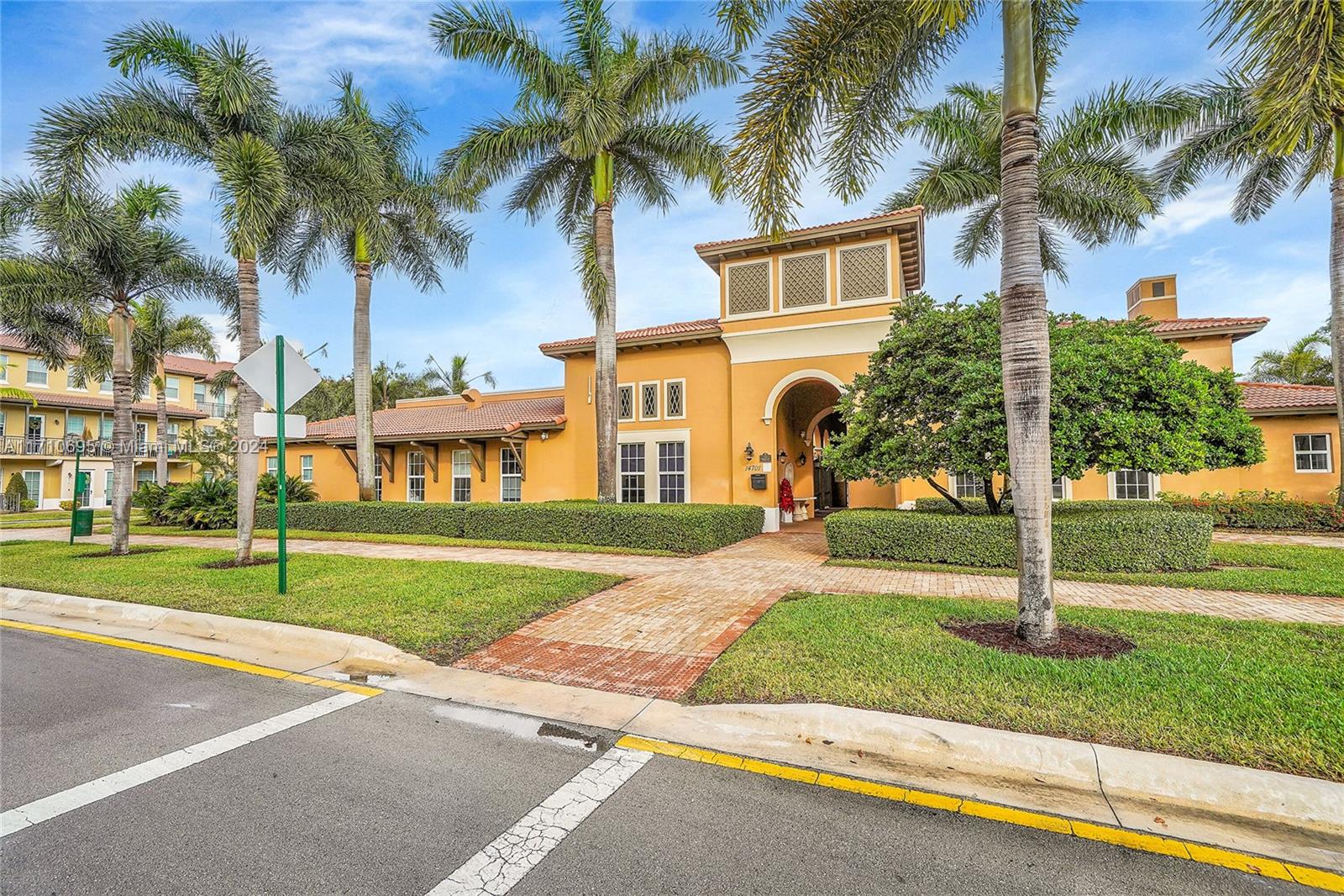 Residential, Pembroke Pines, Florida image 26