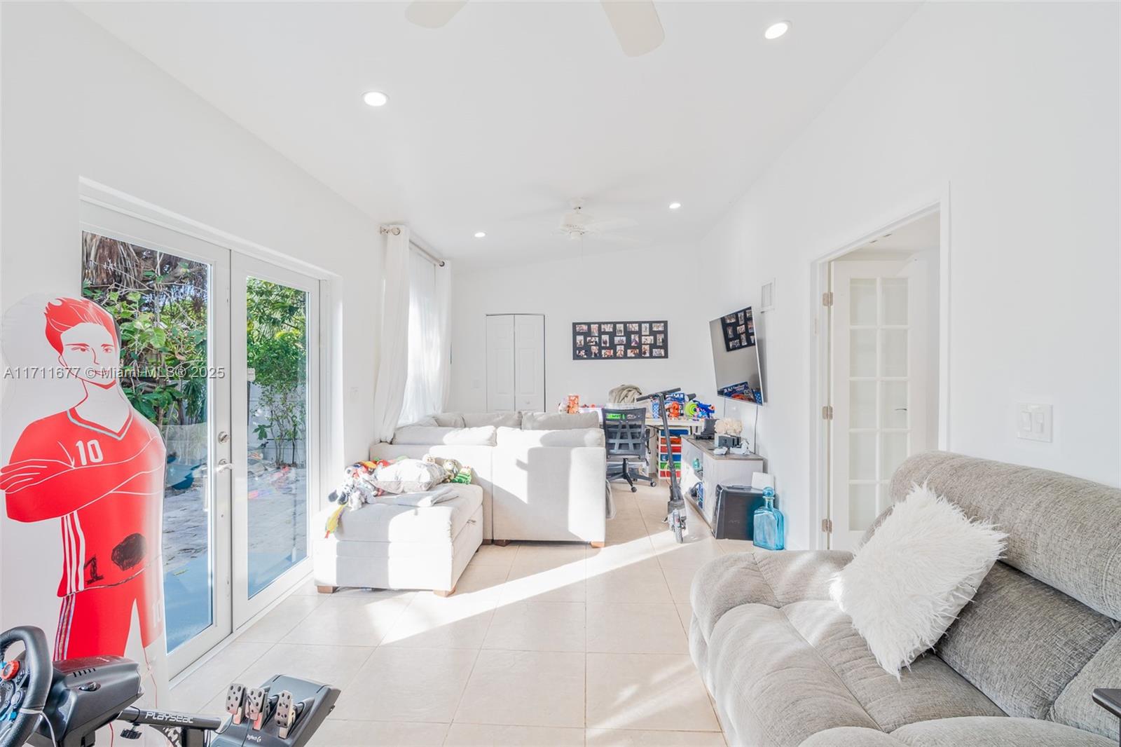 9156 Froude Ave, Surfside, Florida image 10