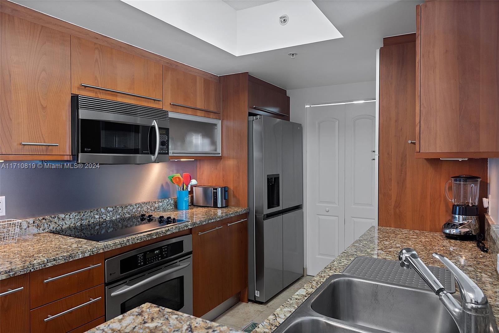 110 Washington Ave #1714, Miami Beach FL 33139