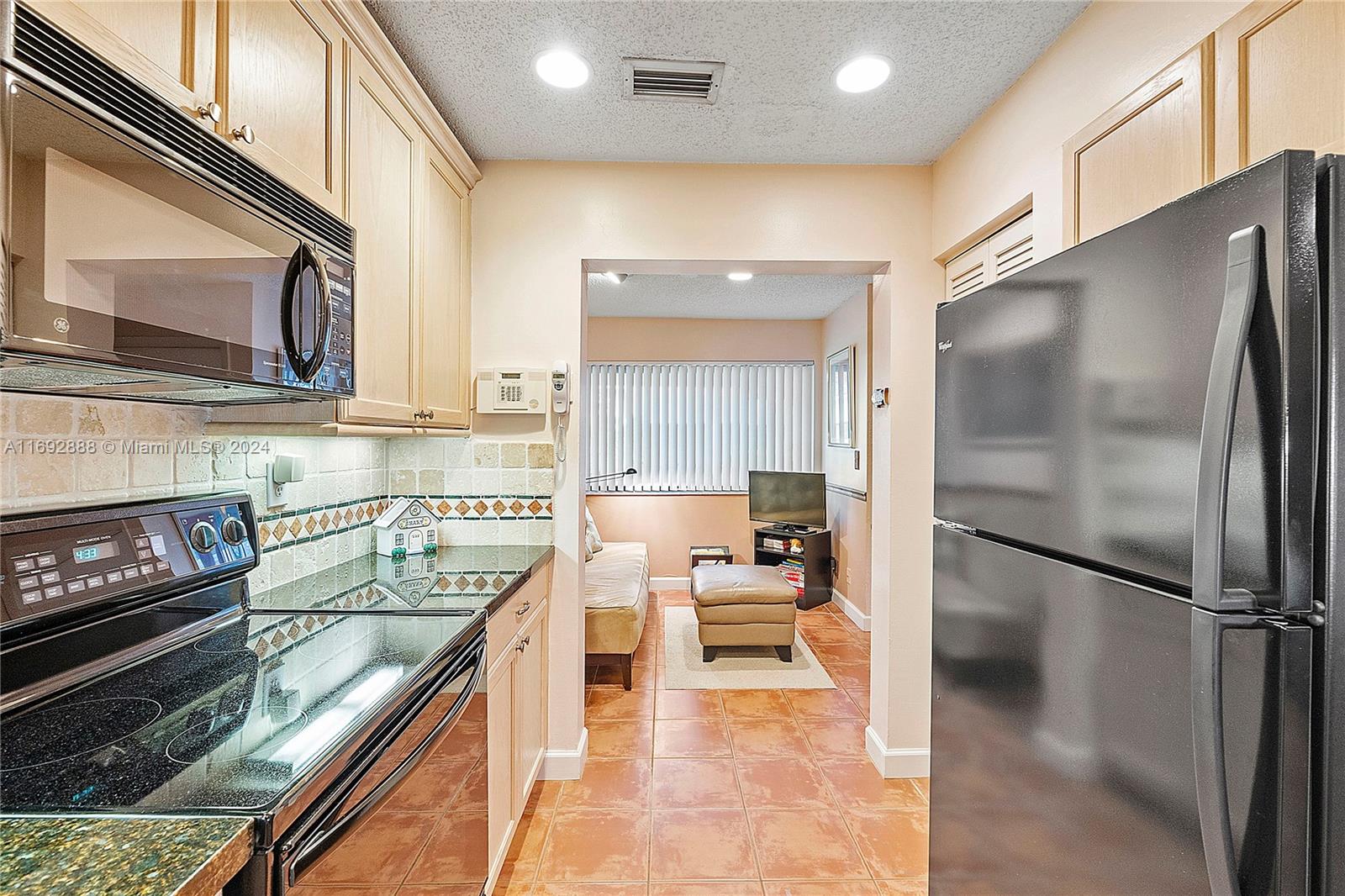 1601 Cypress Pointe Dr #1601, Coral Springs, Florida image 12