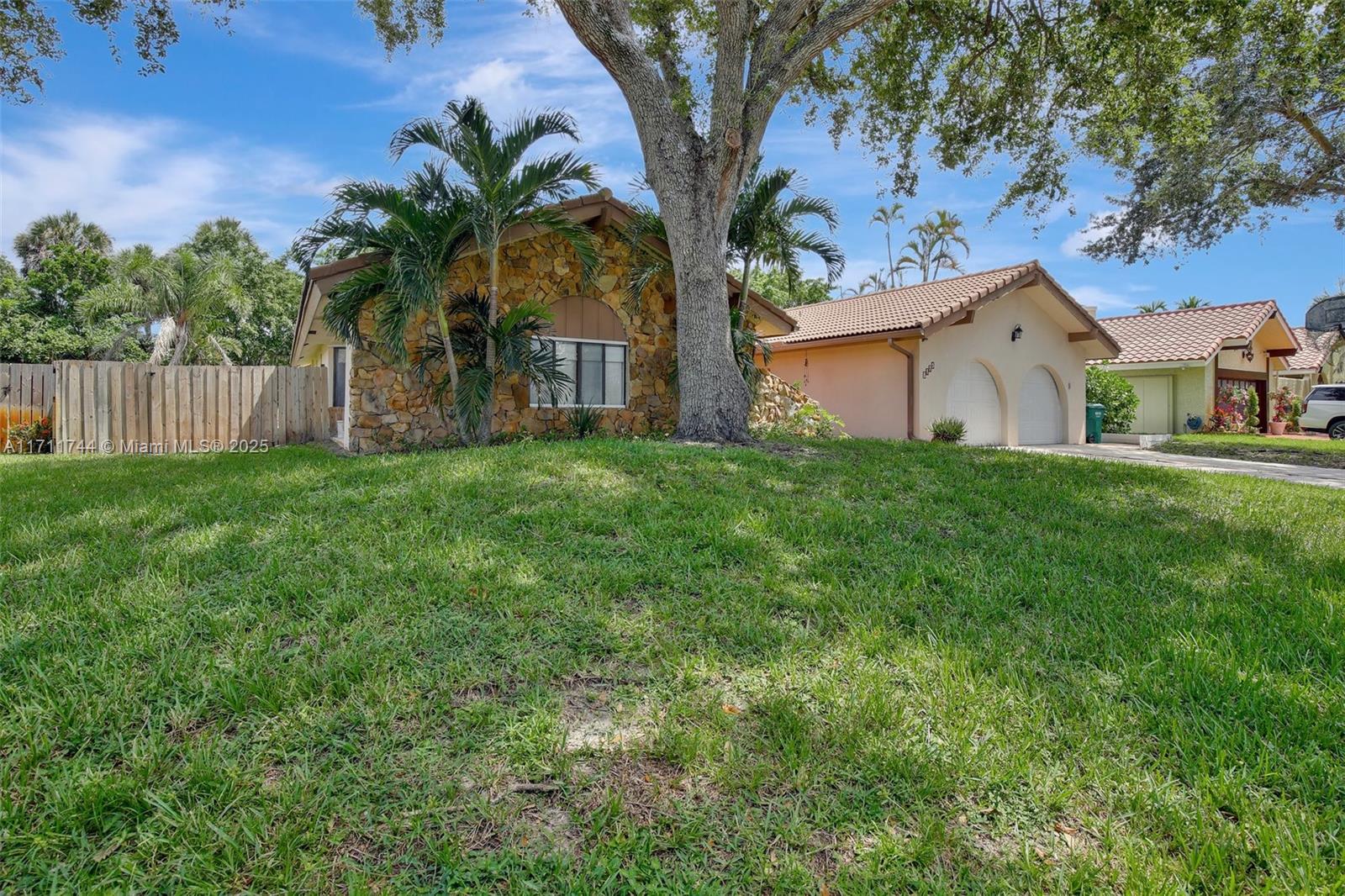 8175 NW 3rd Pl, Coral Springs, Florida image 30