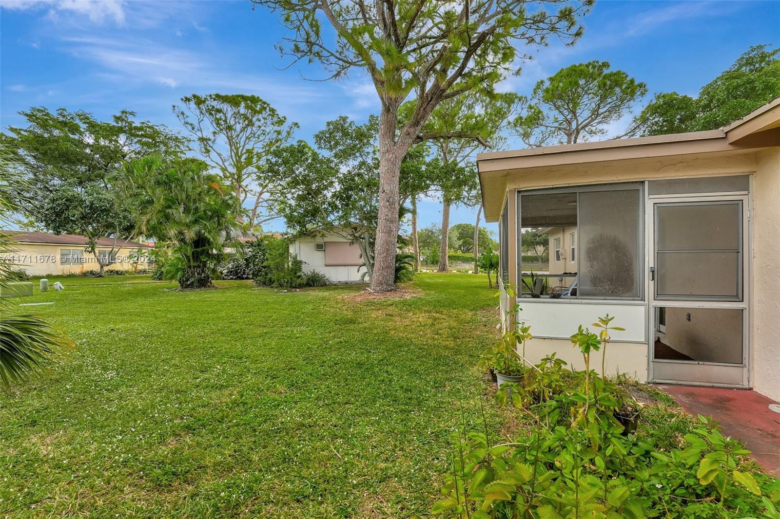 412 SW Natura Ave, Deerfield Beach, Florida image 31