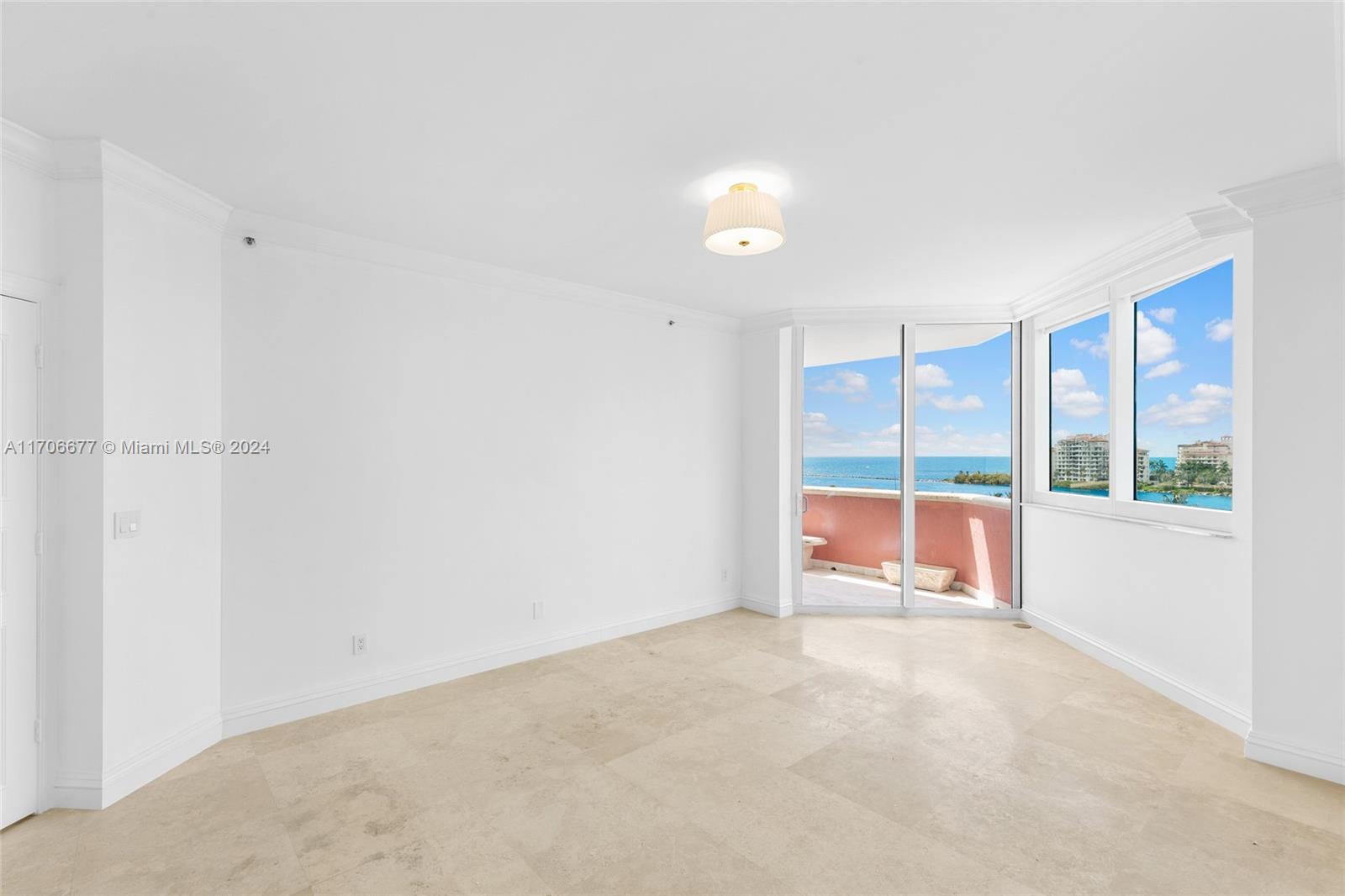 300 S Pointe #801, Miami Beach, Florida image 12