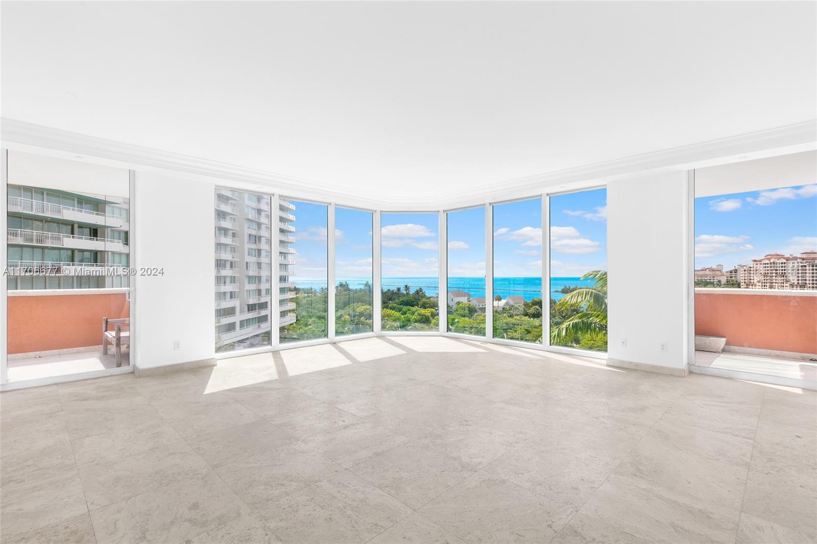 300 S Pointe #801, Miami Beach, Florida image 4