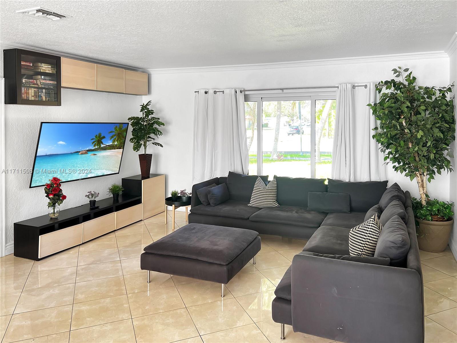 1100 NE 4th St, Pompano Beach, Florida image 3