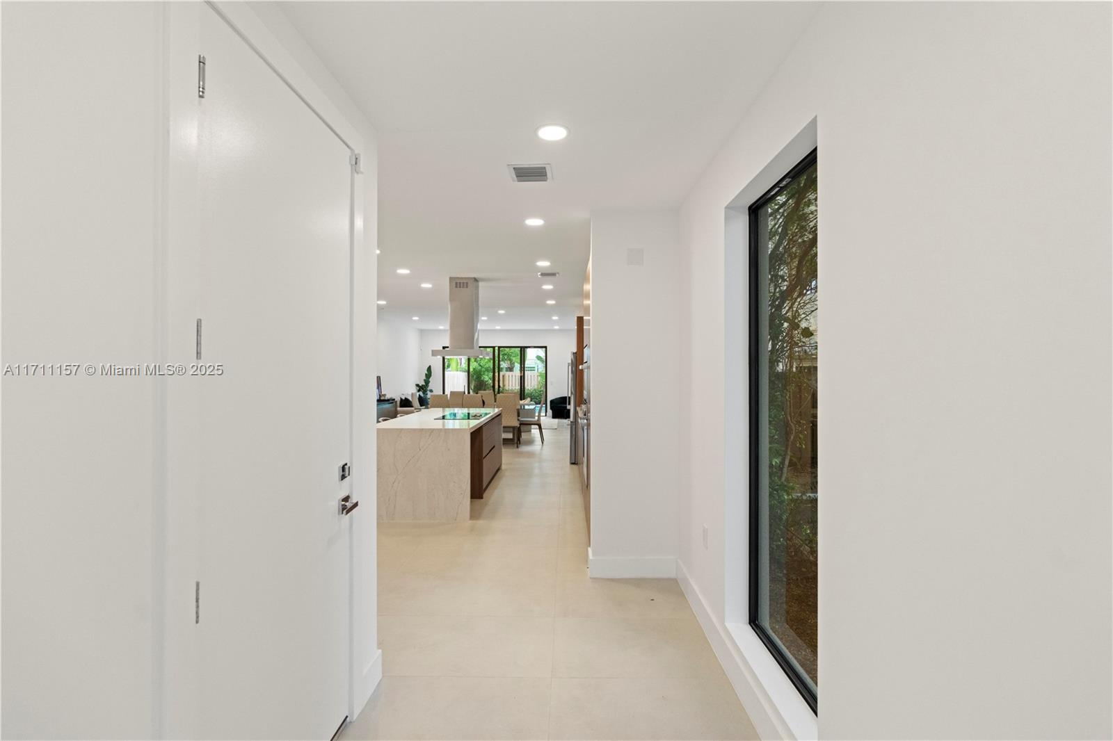 909 NE 16th Ave, Fort Lauderdale, Florida image 3