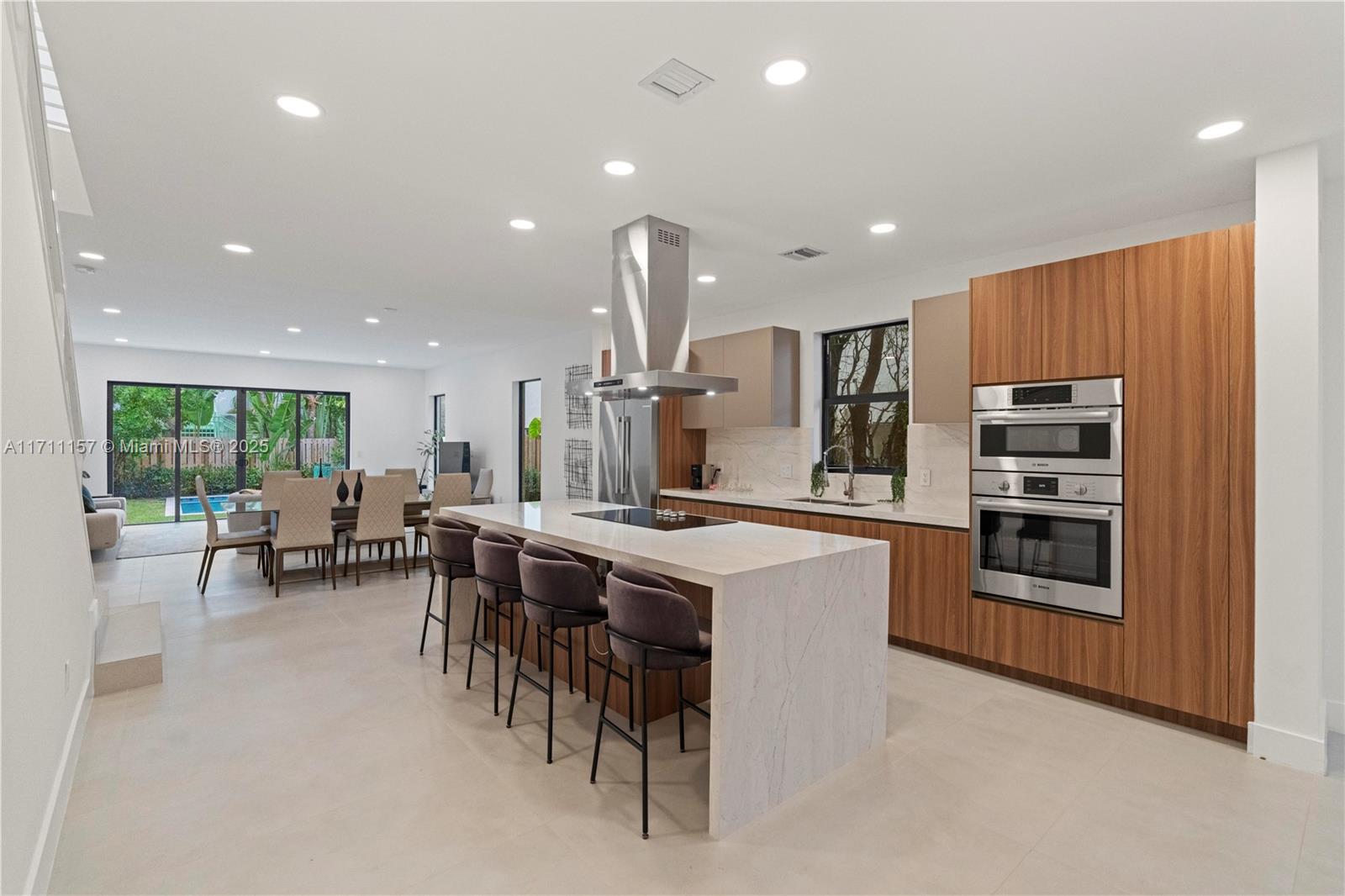 909 NE 16th Ave, Fort Lauderdale, Florida image 4