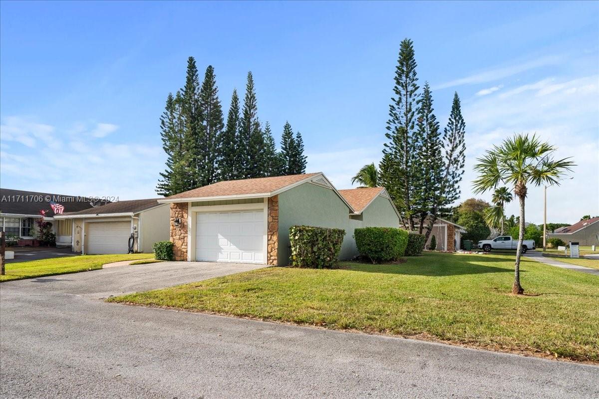 1350 Pelican Ct, Homestead, Florida image 3