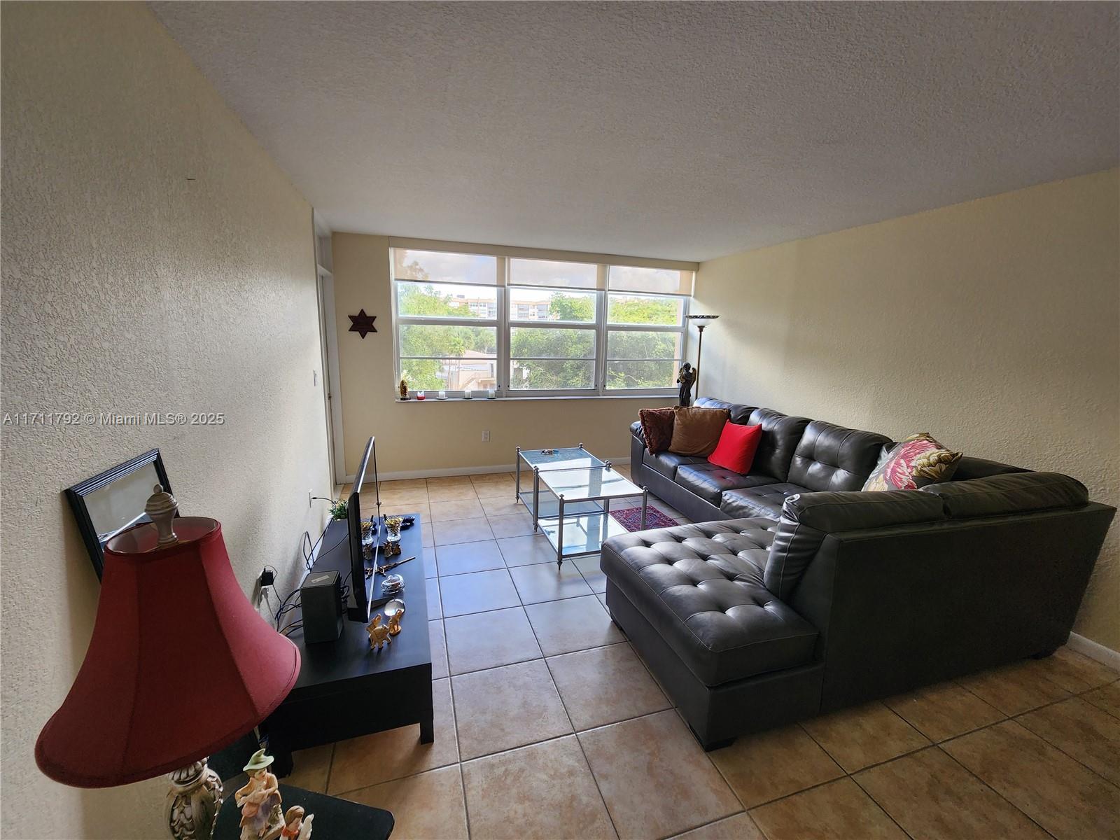 1000 Saint Charles Pl #406, Pembroke Pines, Florida image 21